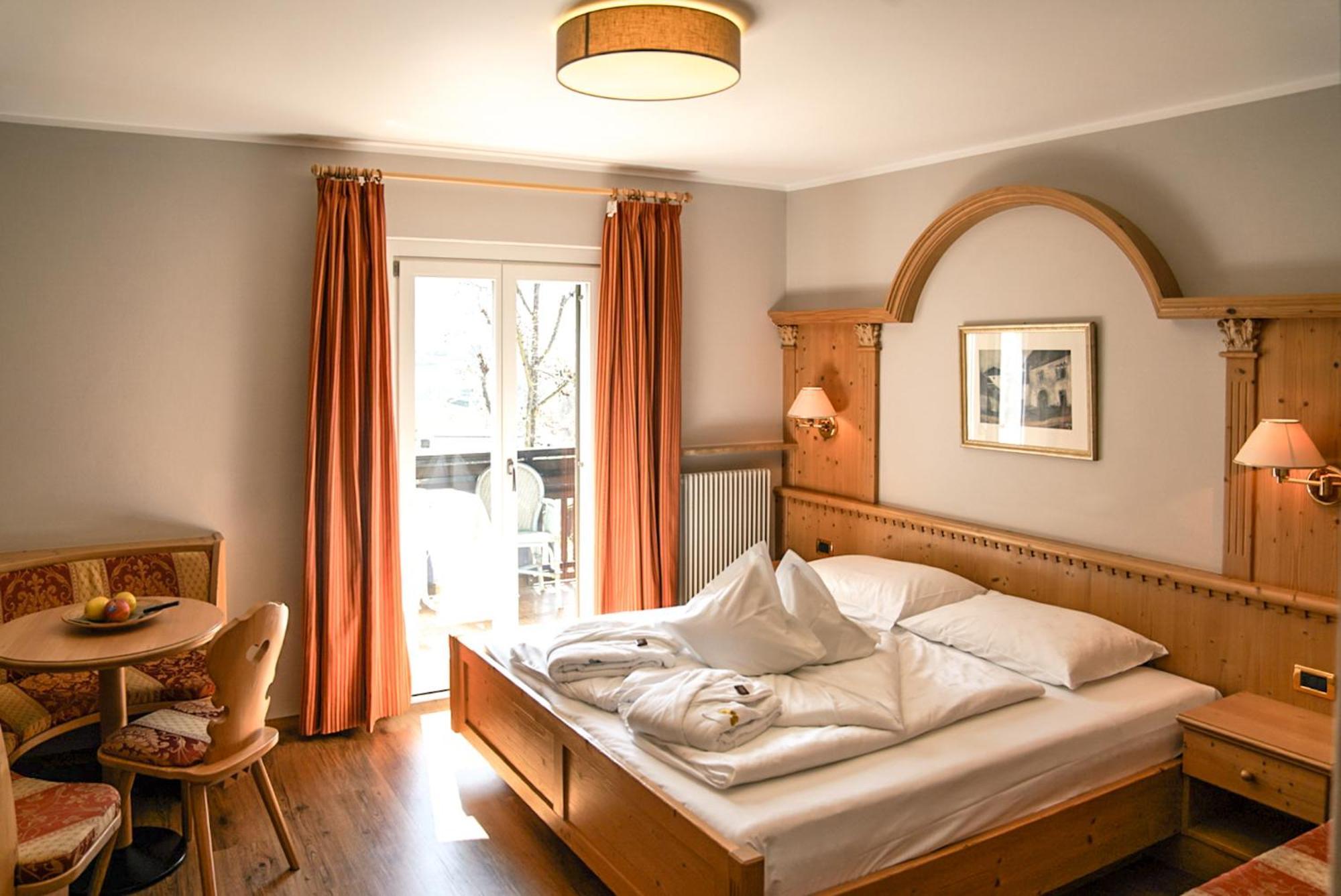 Alpwellhotel Burggraefler Tesimo Esterno foto